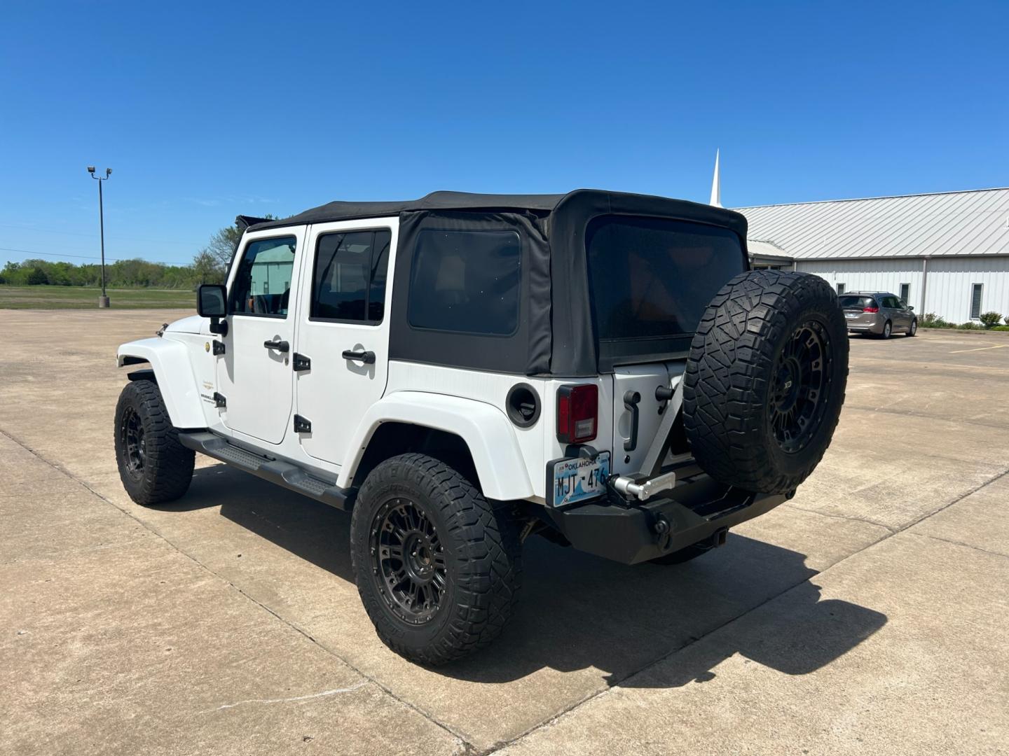 2013 White /BLACK Jeep Wrangler SAHARA (1C4BJWEG5DL) with an 3.6L V6 engine, AUTOMATIC transmission, located at 17760 Hwy 62, Morris, OK, 74445, (918) 733-4887, 35.609104, -95.877060 - Photo#6